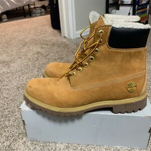Timberland boots men’s size 11.5 slightly used.